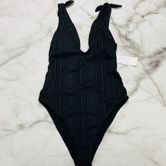 Raisins Juniors' Beach Cove Cheeky Textured Plunging One-Piece Black XL New - Picture 2 of 6